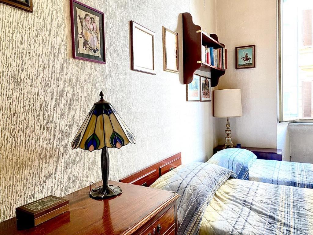 Traditional Style In The City Center Rome Luaran gambar