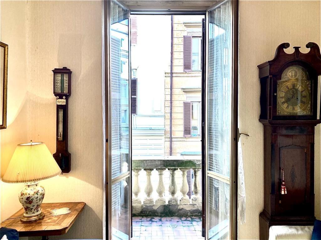 Traditional Style In The City Center Rome Luaran gambar