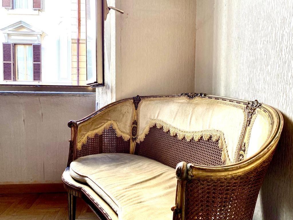 Traditional Style In The City Center Rome Luaran gambar